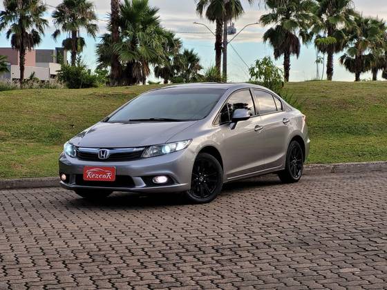 HONDA CIVIC 1.8 LXS 16V FLEX 4P MANUAL